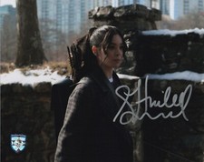 Hailee Steinfeld Hawkeye Autographed Signed 8x10 Photo JSA COA