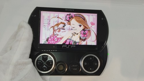 Sony PSP Go Black Game Console PSP-N1001 TESTED Japan ver - Picture 2 of 8