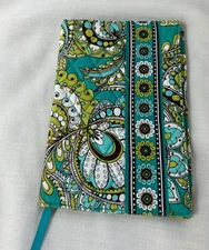 VERA BRADLEY PAPERBACK BOOK COVER PEACOCK RETIRED  NWOT