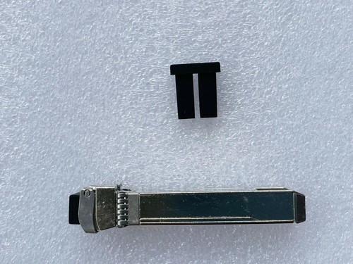 Lot of 100 SFP Dust Plug SFP+ Dust Cover/PlugCap SFP/XFP LC Duplex Transceivers - 第 2/3 張圖片