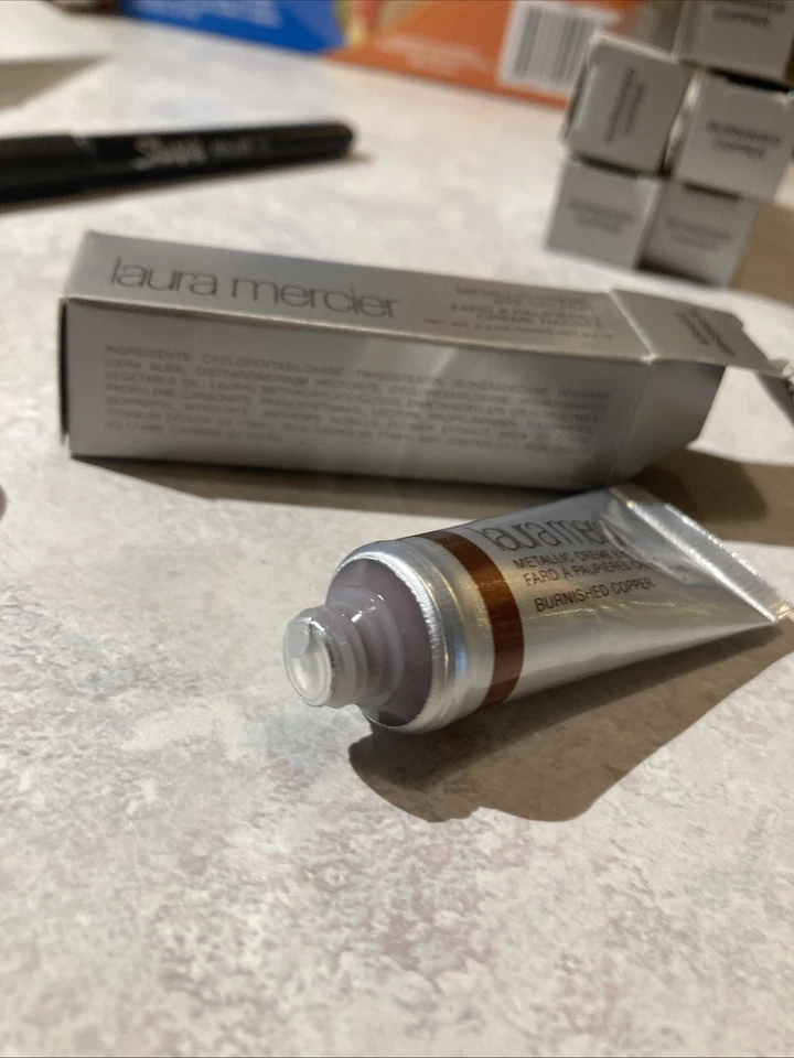 Laura Mercier Crema Metálica Color Ojos Cobre Pulido 0.3oz Foto 3 de 3