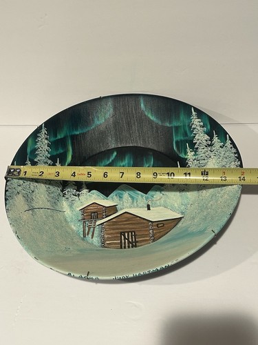 Vintage Judy Hartman Alaska Northern Lights Cabin Oil Painted Gold Pan Signed - Picture 9 of 10