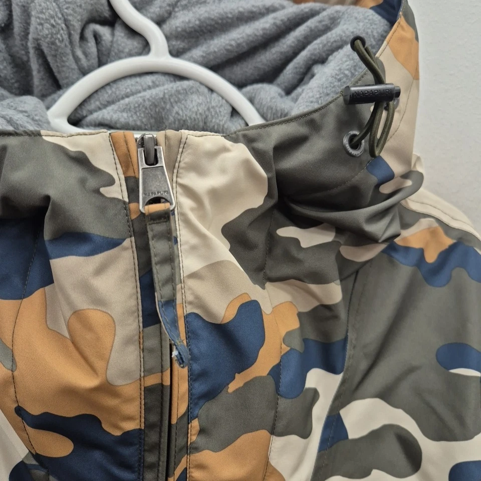Napapijri Rainforest Winter Anorak Army Camouflage Hooded Fleece Jacket Medium b - Image 2 of 4