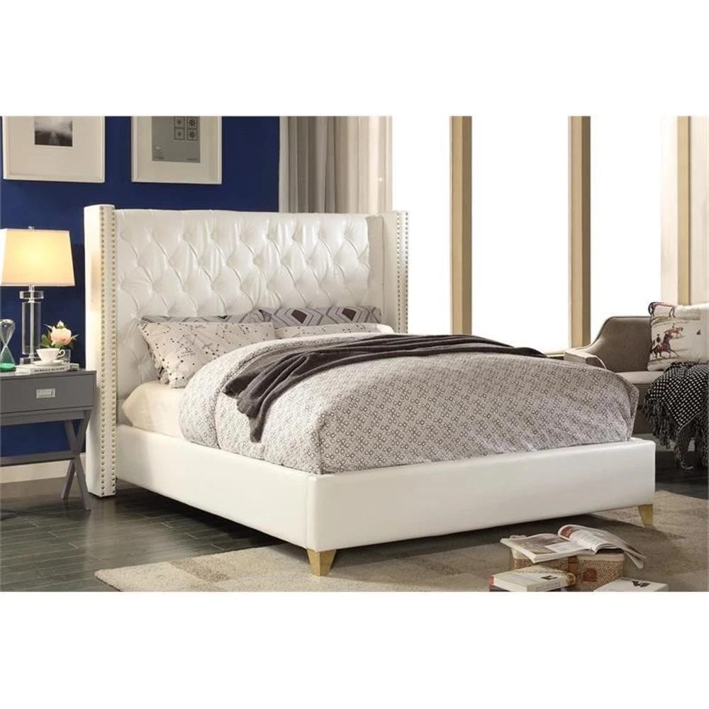 Meridian Furniture Soho Bed - Thumbnail 3