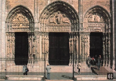 28 CHARTRES LA CATHEDRALE - Photo 1/2