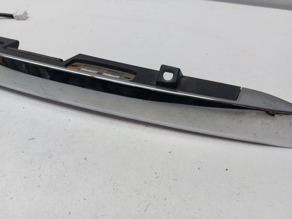 KIA SORENTO MK2 XM HECKKLAPPE KOFFERRAUM VERKLEIDUNG KENNZEICHENBELEUCHTUNG 87311-2P000 2011 - Bild 4 von 4