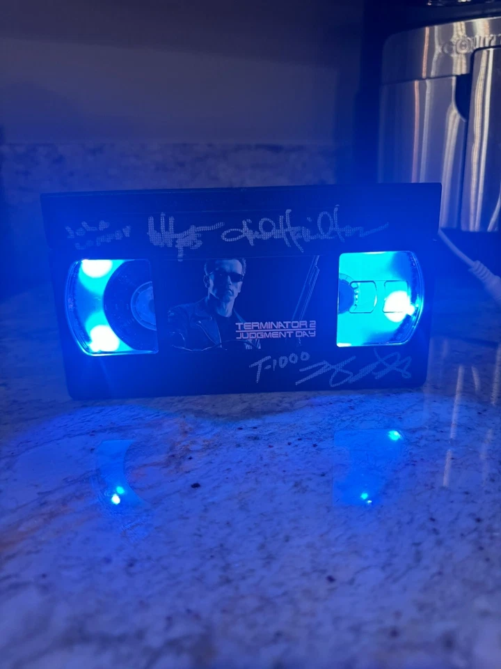 Terminator 2 Judgment Day cast signed custom VHS lamp with remote JSA - Image 2 of 4