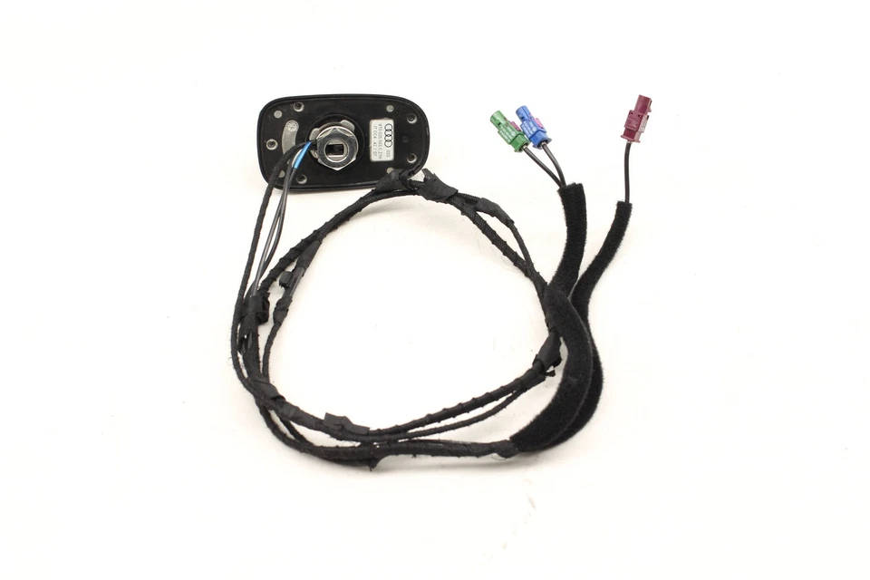 AUDI A5 QUATTRO 2008-2012 - Antena de techo/aleta de tiburón 8T0035503C Foto 2 de 4