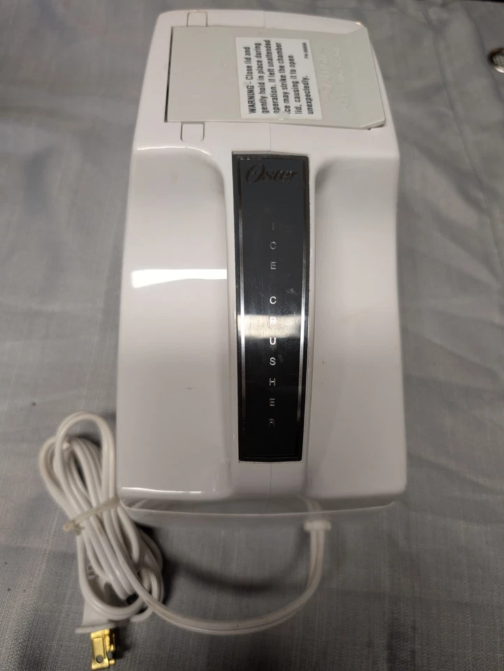 Trituradora de hielo Oster Snowflake Counter Top 564A probada excelente estado Foto 2 de 4