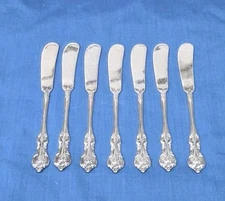 LOT OF 7 ORLEANS 6 1/8" FLAT-HANDLED BUTTER SPREADERS INTERNATIONAL DEEP SILVER