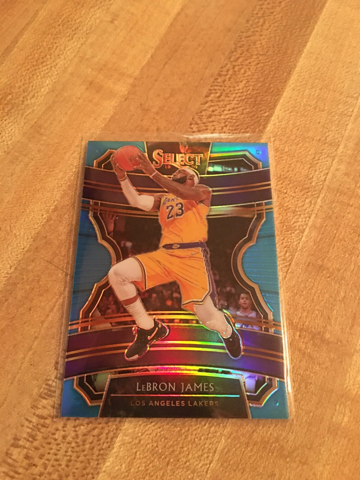 2019/20 SELECT BASKETBALL LEBRON JAMES LAKERS CONCOURSE LIGHT BLUE PRIZM 045/299