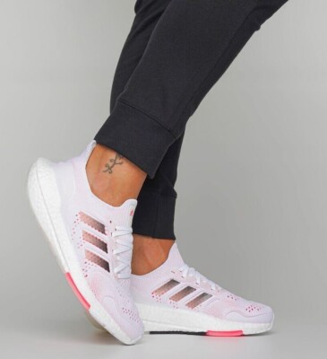 adidas gazelle silver green womens adidas ULTRABOOST 22 Running Shoes | Triple White main image 1