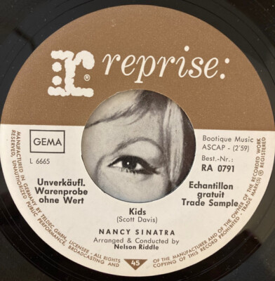 Nancy Sinatra - It's Such A Lonely Time Of Year (7'', Single, Promo)