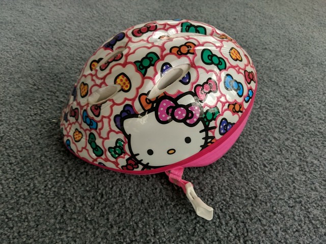bell hello kitty helmet