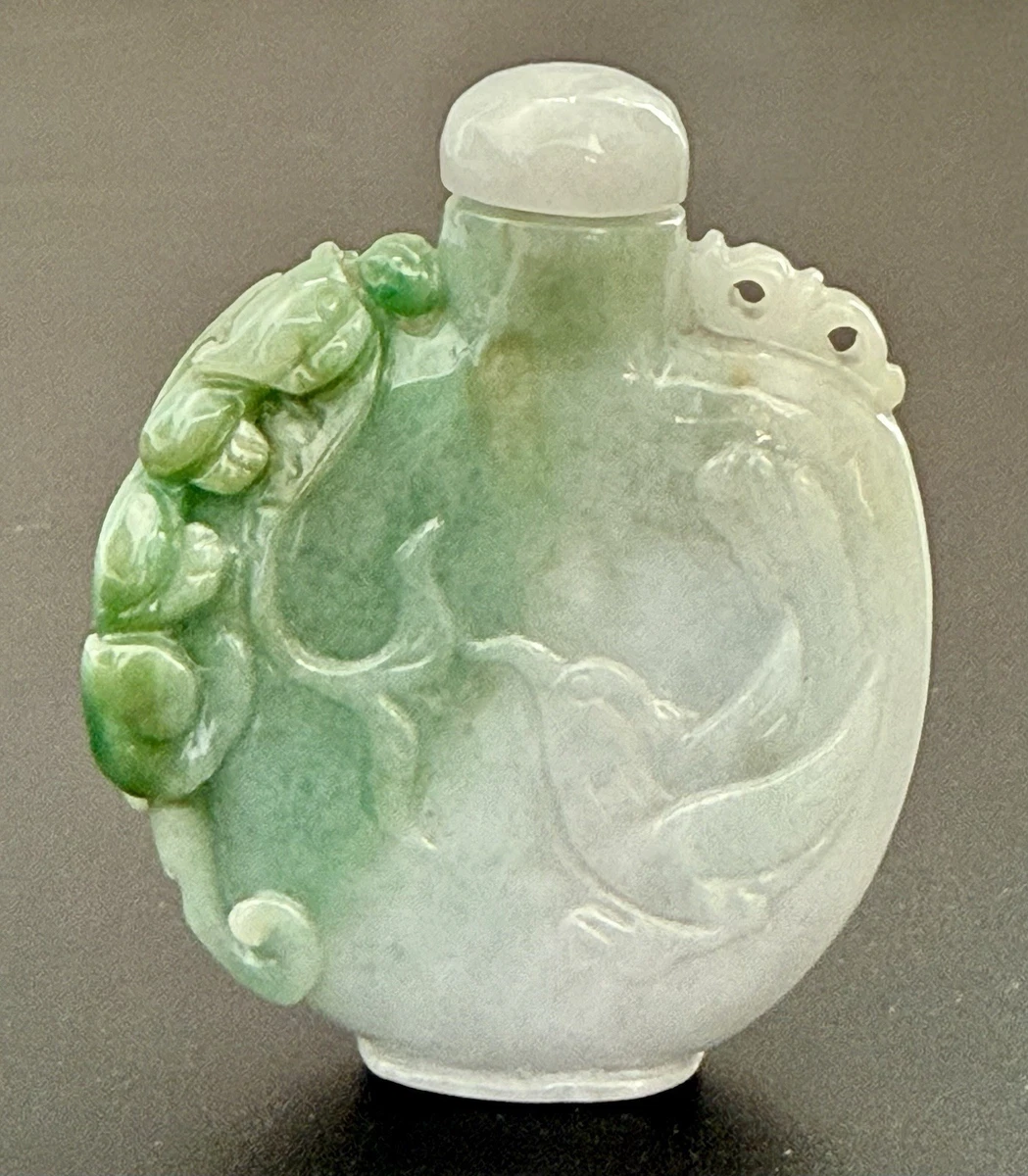 本翡翠】天然ジェダイト #鼻煙壺 #氷糯種 陽緑 透過良 結晶有 龍耳彫刻