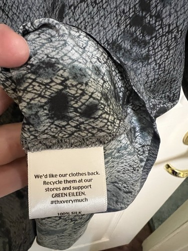 Eileen Fisher Damen XXL Seide Krepp Chine SS Top V-Ausschnitt Grau Muster Biesen - Bild 7 von 12