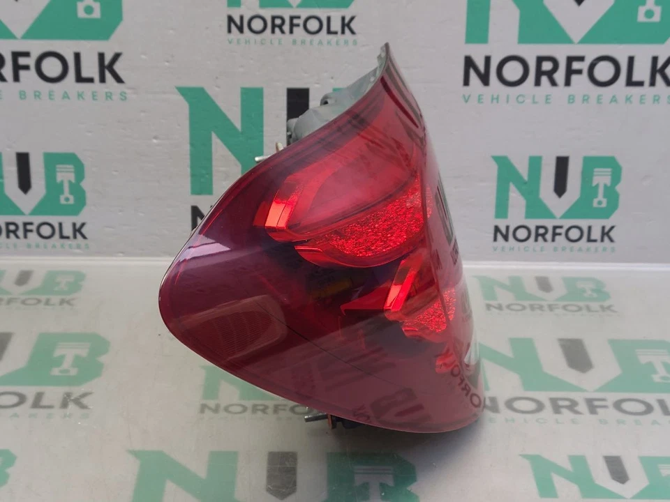 MERCEDES E-CLASS W213 Rear Tail Light Left A2139067900 - Image 3 of 4