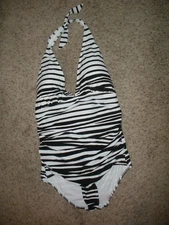 GOTTEX Black & White Dazzle 1 Pc Halter Style Swimsuit Sz 16 NWT