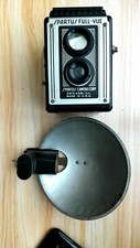 Vintage Spartus Full-Vue Box Camera 120 Film Top View Flash USA Untested AS-IS
