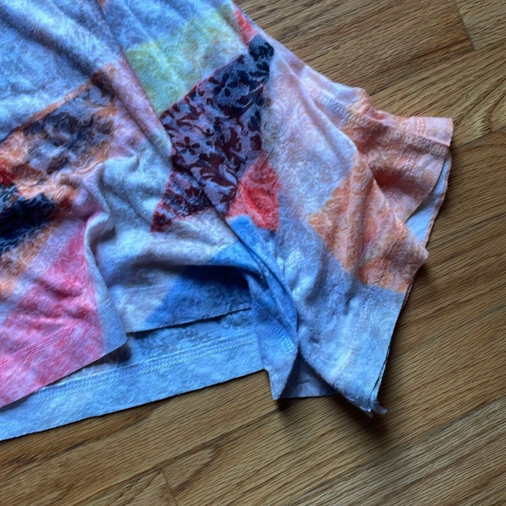 Super Soft Abstract Patchwork Top - image 3