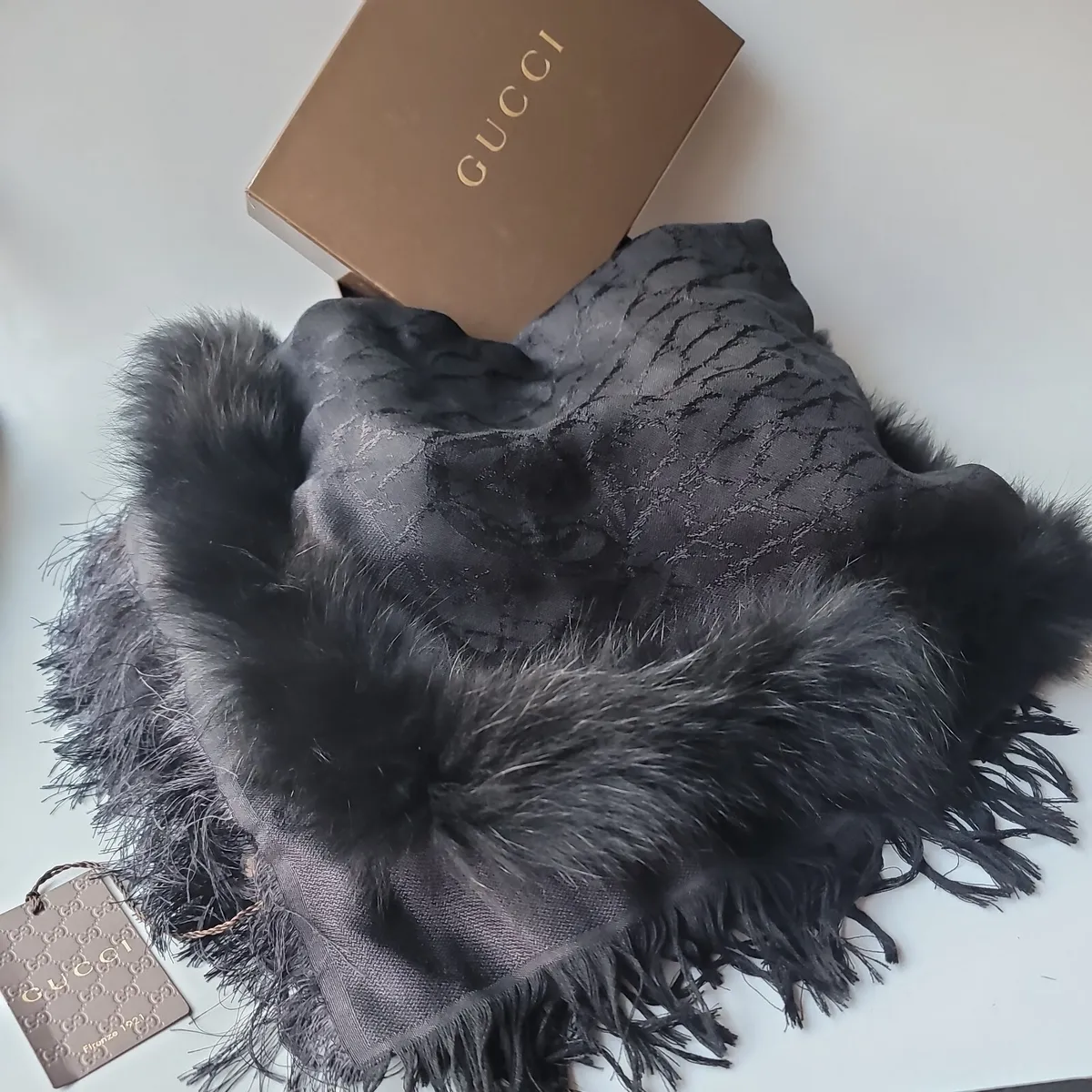 GUCCI Scarf Shawl Fox fur trim GG silk wool Women's Rare 52&#034;×52&#034; 130x130 | eBay
