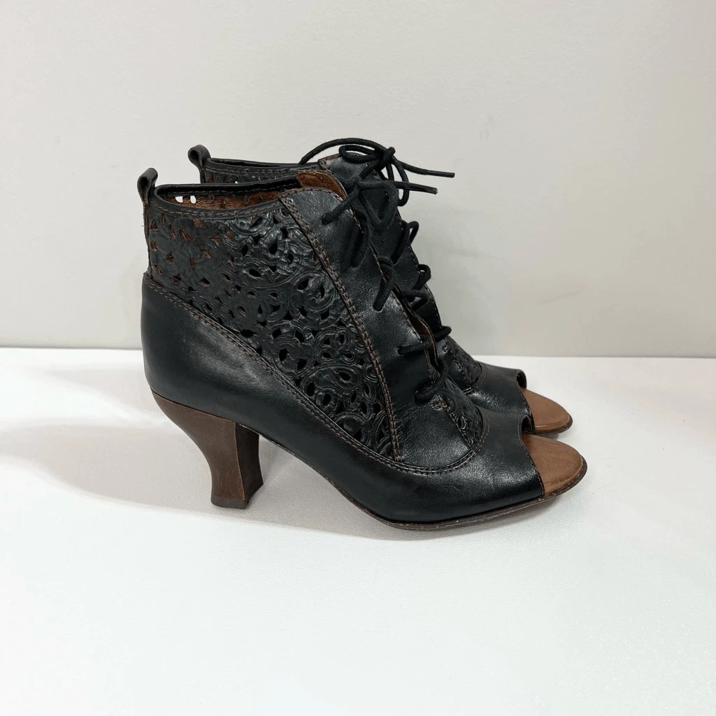 Naya Shoes Womens 6.5 Fennel Black Leather Cut out Lace Up Pump Booties Ladies