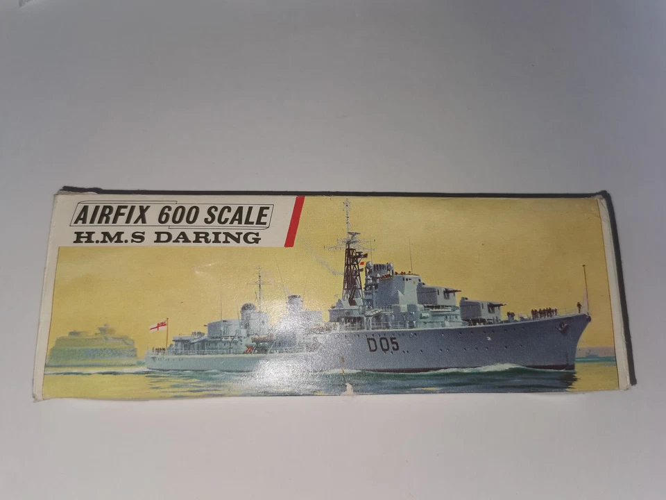 Airfix  H.M.S. Daring Airfix | N. F3S | 1:600 red stripe  Incomplete !!! - Immagine 2 di 4