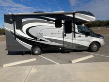 rvs campers used class c Mercedes diesel