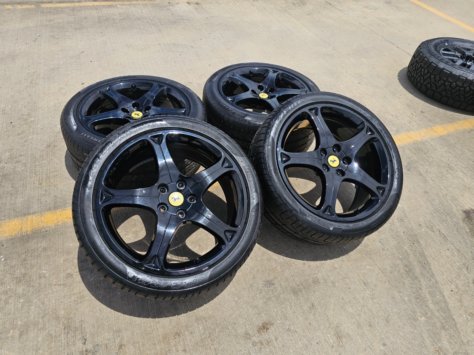 Ferrari California Lower Wheels Set Black P/N 226000
