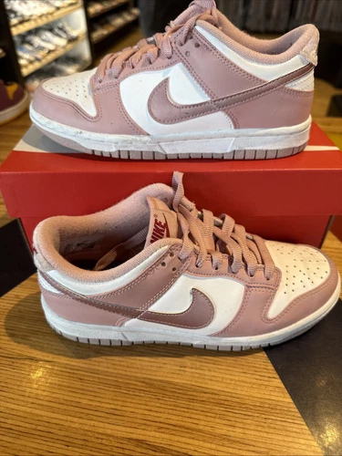Taglia 5.5 (GS) Nike Dunk Low Pink Velvet