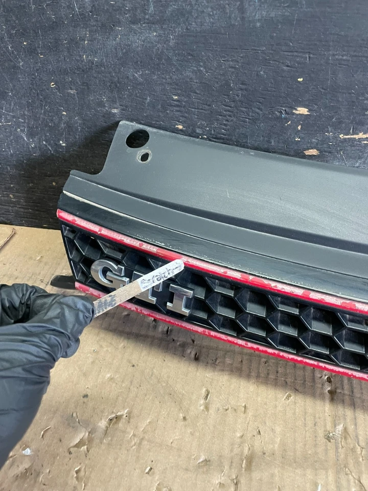 Parrilla superior delantera OEM R5414 DG para Volkswagen Golf MK6 GTI 2010 a 2014 Foto 4 de 4