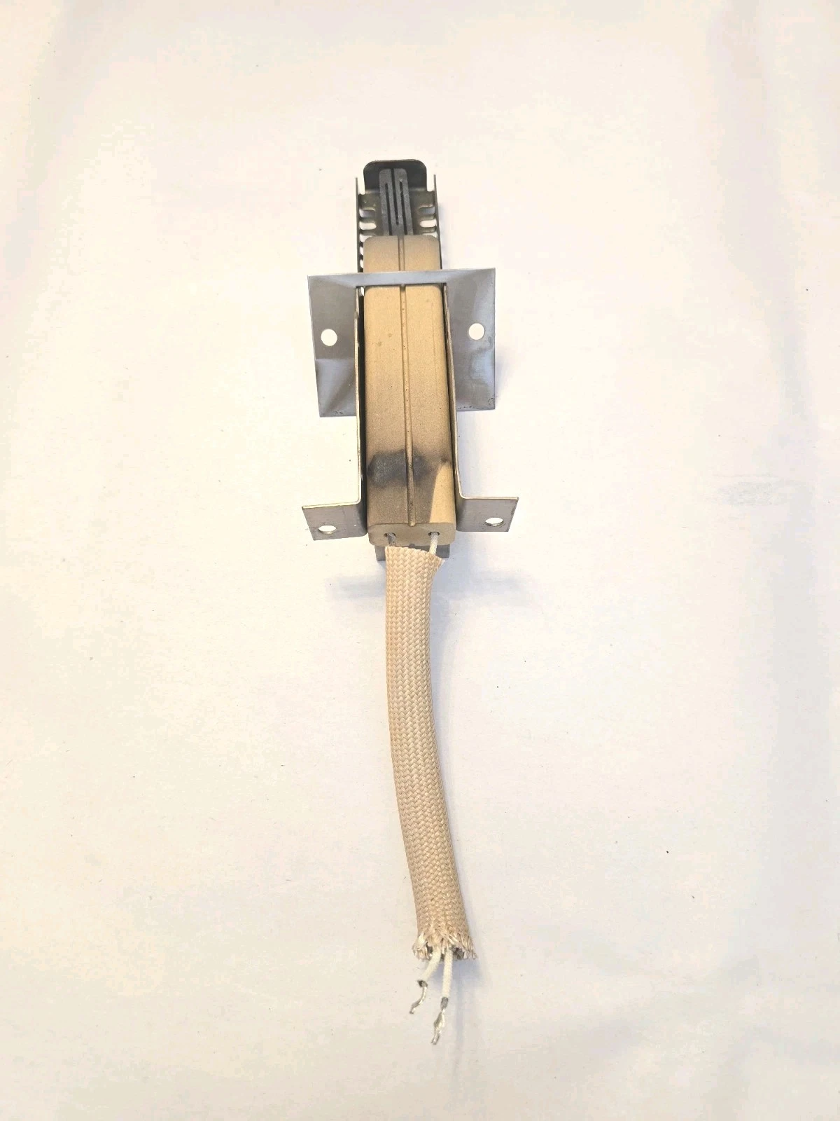 OEM Jenn-Air Pro Range Rear Igniter, WP73001068, 73001068, PD00024184 Pre-Owned!
Opens in a new wind