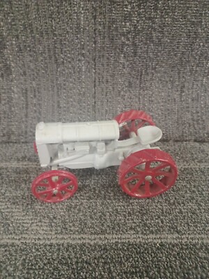 1/16th Scale Fordson Diecast Tractor (Missing Steering Wheel) By Ertl