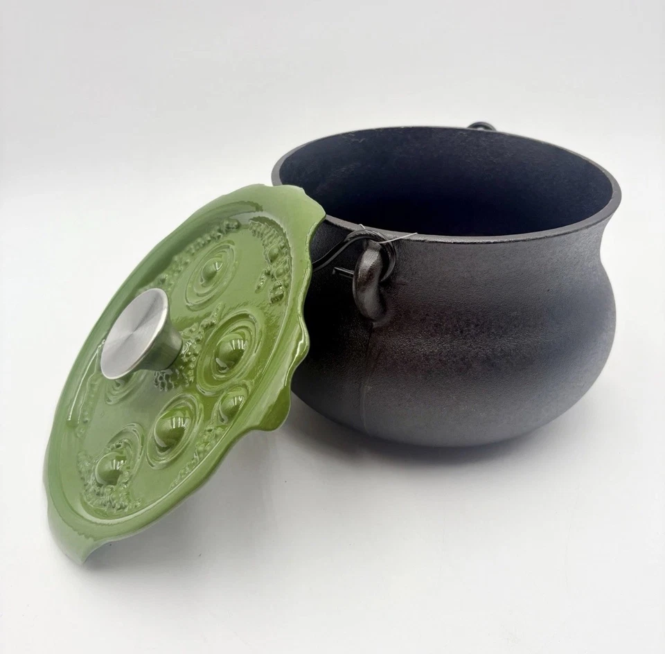 Smith & Clark 4QT Cast Iron Cauldron Witches Brew Bubbling Lid Green - Image 4 of 4