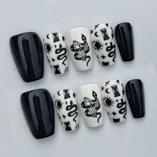 Prensado en uñas blanco y negro personalizado a mano serpiente y uñas postizas de cristal