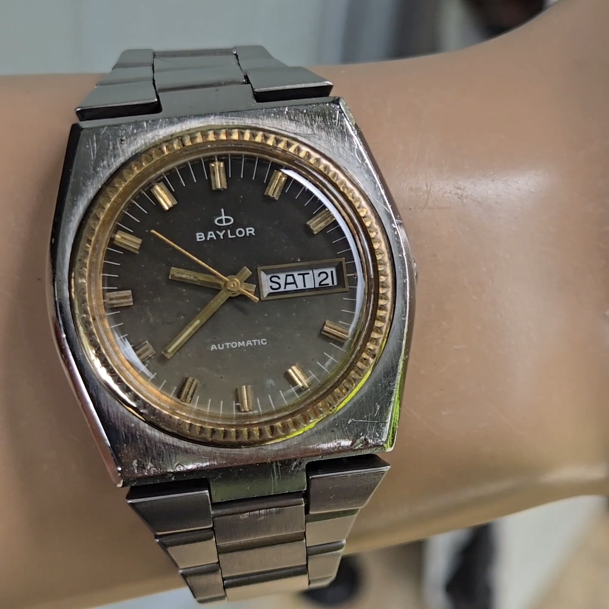 Vintage BAYLOR men's automatic watch day/date swiss ETA 2789