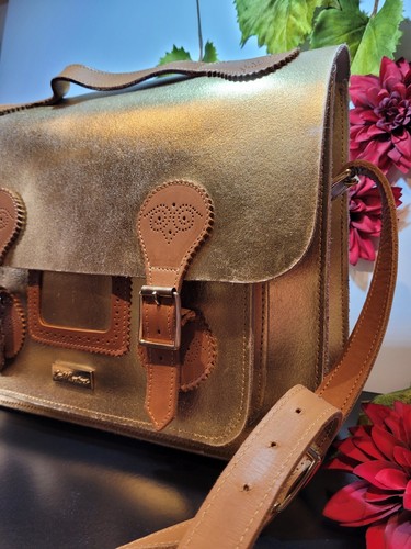 STUNNING!!! Dr Martens Gold/Tan 15 inch *Made in England* Satchel/Bag - Picture 20 of 24