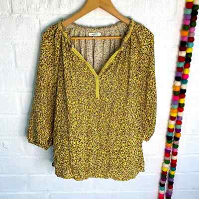 Max Studio Women's Yellow V neck Floral Blouse sz S