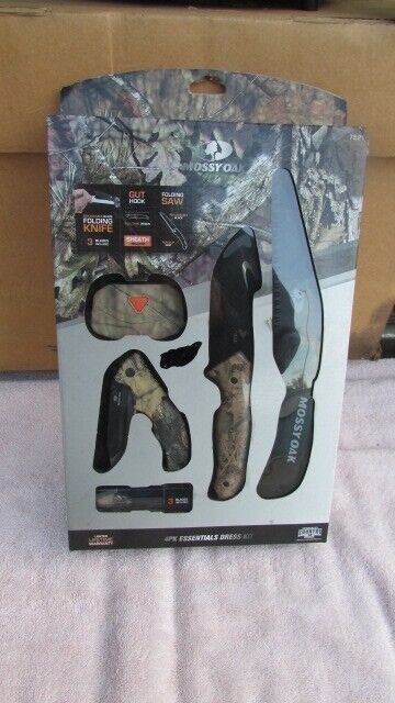 Mossy oak knife set in Collectibles