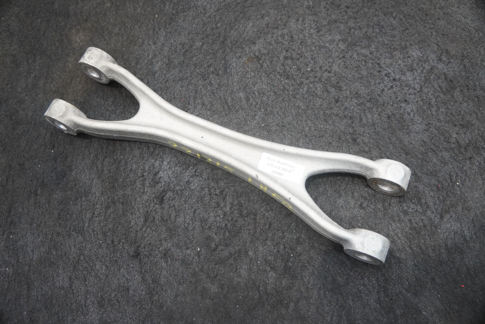 Front Lower Push Rod Control Arm 470413383B OEM Lamborghini Aventador 2015