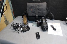 Nikon D3000 Digital SLR Camera w/18-55mm Lens, Carry case  Charger USED 