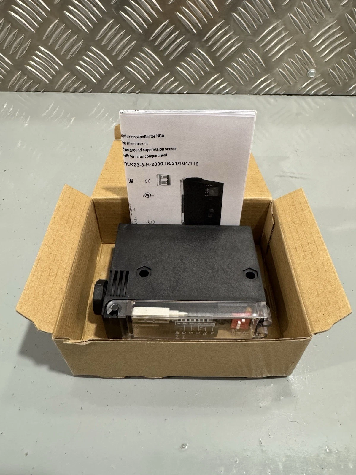 Pepperl & Fuchs RLK23-8-H-2000-IR/31/104/116 419482 Sensor Unit Brand New 4