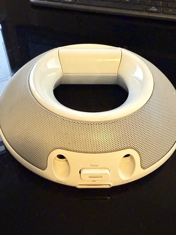 JBL On Stage Speaker for iPod TEAD-48-180800 with AC Adapter - Image 2 of 3