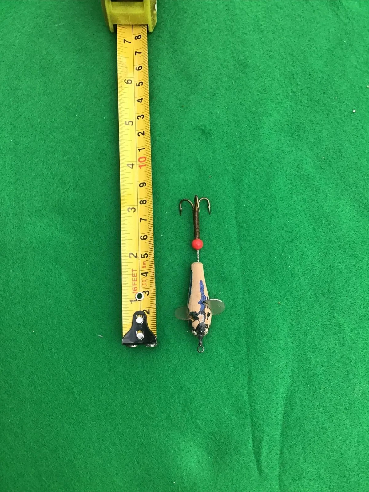 Vintage Hand Painted Set Of Five-Fishing Hooks.  Minnow Wooden Spinners In Box - Image 3