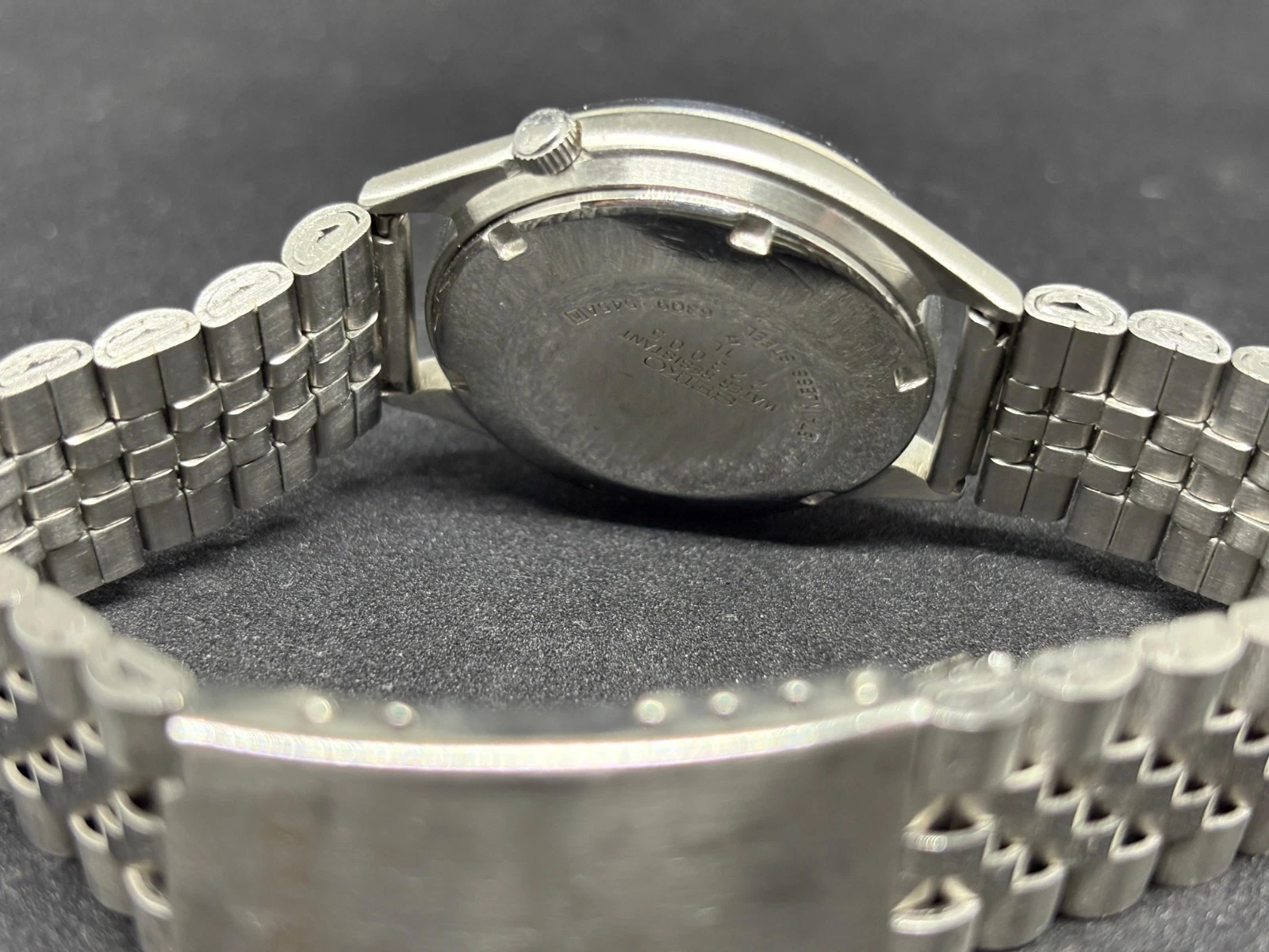 Vintage Seiko 5 Automatic Day/Date Japanese Men's Wrist Watch - product detail image 6
