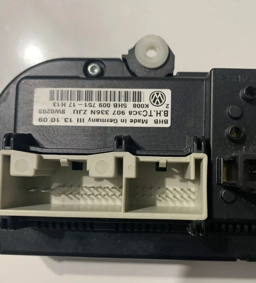 VOLKSWAGEN GTI 2010-2012 CLIMATIZADOR USADO OEM Foto 4 de 4