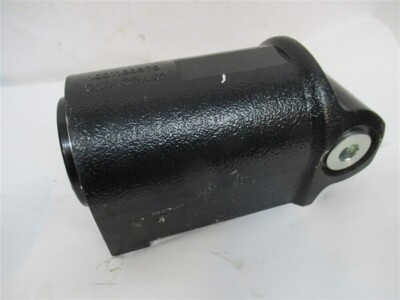 JLG 1684465, Oscillating Axle Lockout Hydraulic Cylinder Assembly - 450/600/3394
