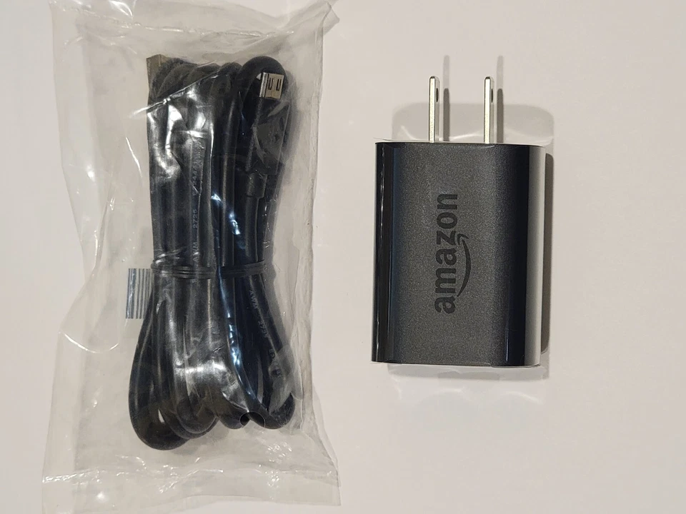 Amazon 9W Original OEM AC USB Power Adapter With Micro USB cable. - Image 2 of 4