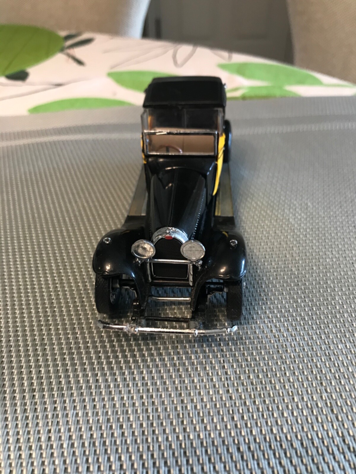 Picture 2 of 8