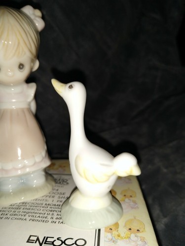 Precious Moments Girl And Goose Salt and Pepper Shaker Enesco - Picture 3 of 7